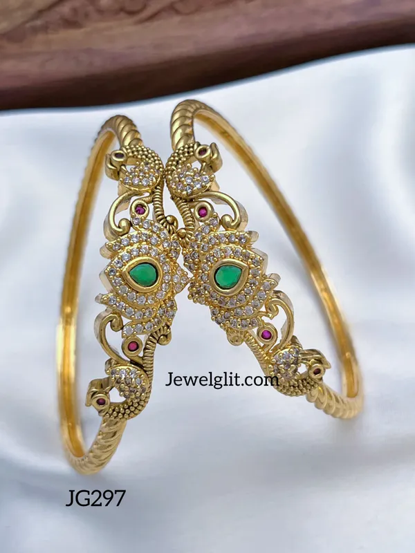 Elegent_AD_Stone_lotus_Peacock_Bangle