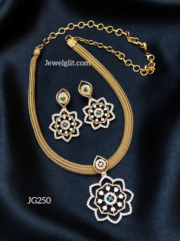 Elegent_AD_Stone_necklace_With_Earring.