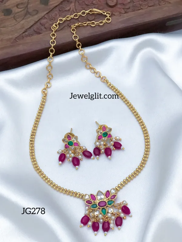 Elegent_Kemp_Stone_Pink_Beads_Choker_With_Earring.