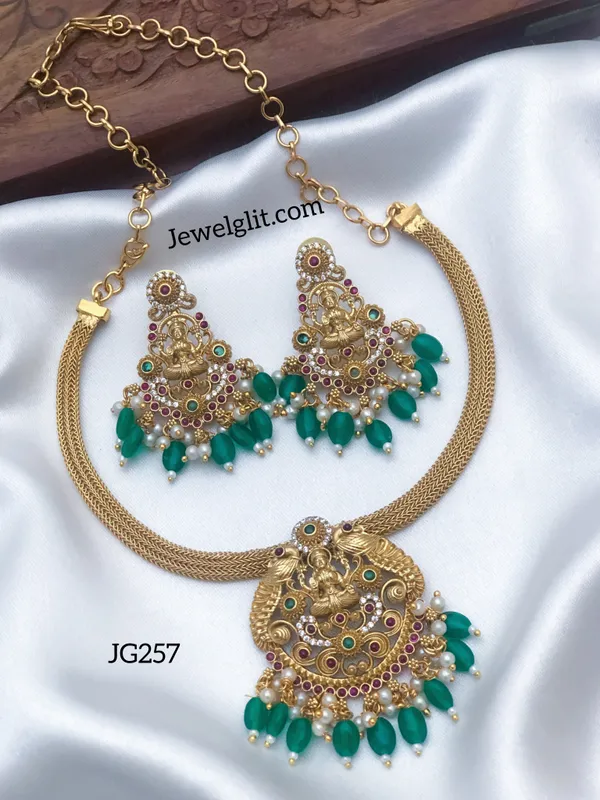 Elegent_Lakshmi_Green_Beads_Necklace_With_Earring.