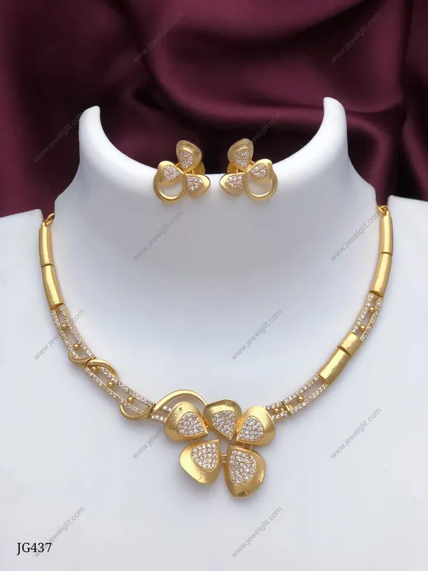 FLORAL_AD_STONE_NECKLACE