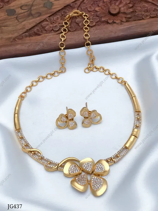 FLORAL_AD_STONE_NECKLACE