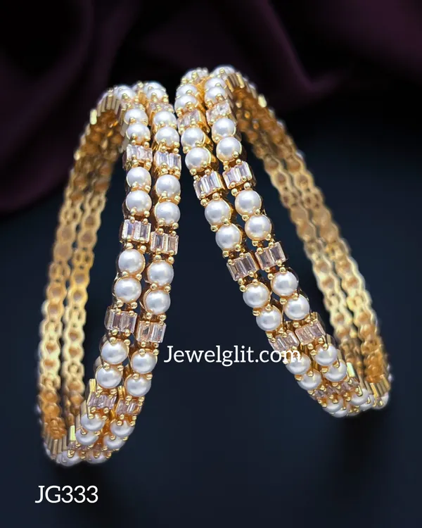 Goldlook_AD_Stone_Pearl_Bangle