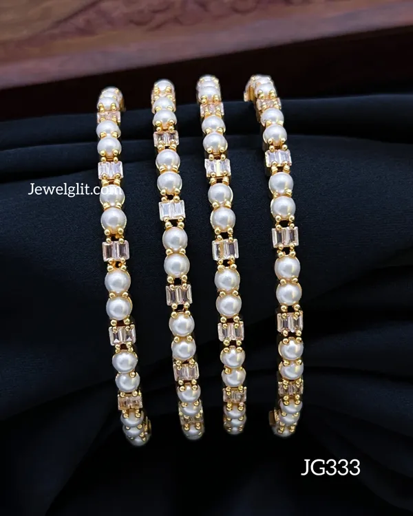 Goldlook_AD_Stone_Pearl_Bangle