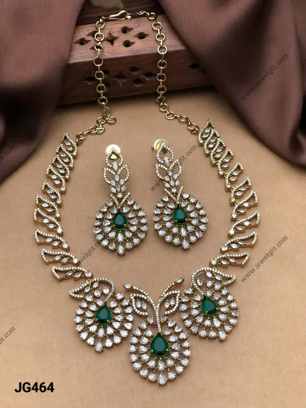 IMITATION_AD_STONE_SPARKLING_NECKLACE