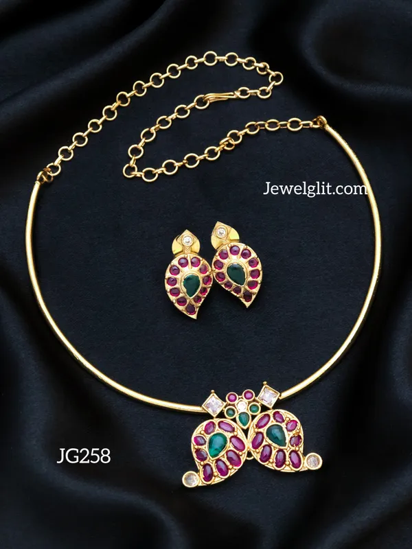 Imitation_Kemp_Stone_Necklace_with_Earring.