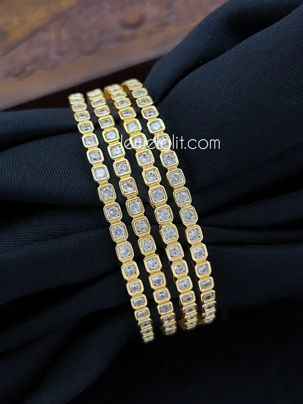 Classic_Finish_Slim_Box_Bangle