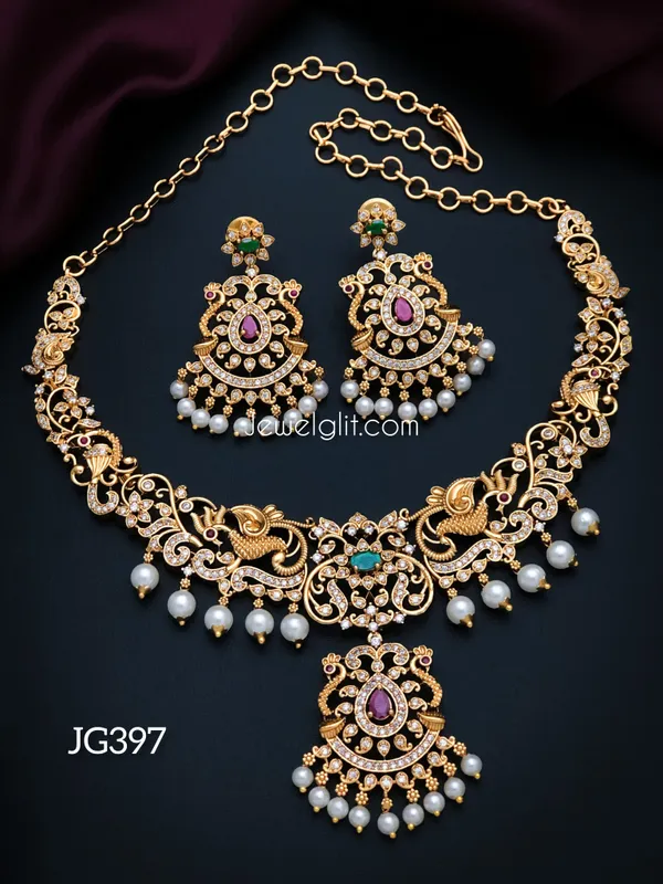 MATTE_FINISH_AD_STONE_NECKLACE