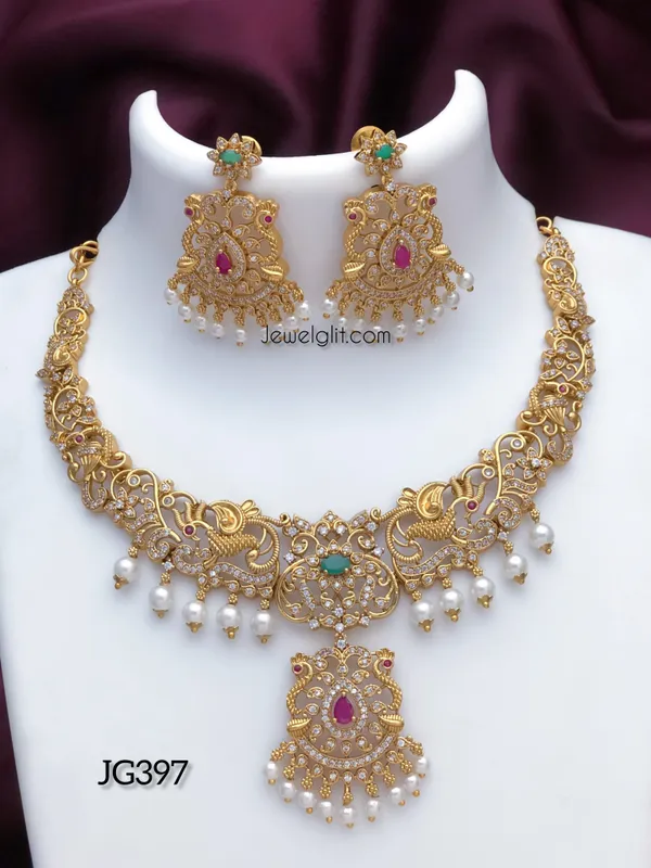 MATTE_FINISH_AD_STONE_NECKLACE