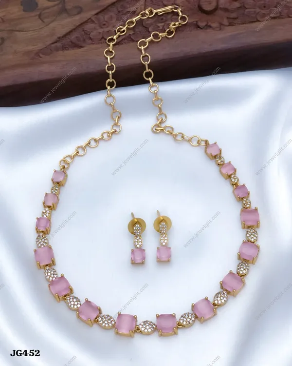 PINK_COLOUR_NECKLACE_WITH_EARRING