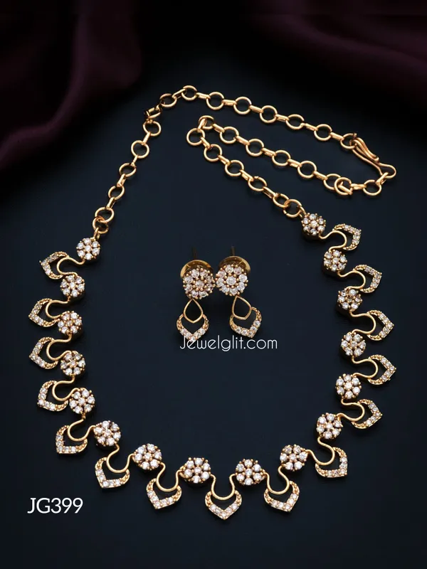 PRETTY_AD_STONE_NECKALACE