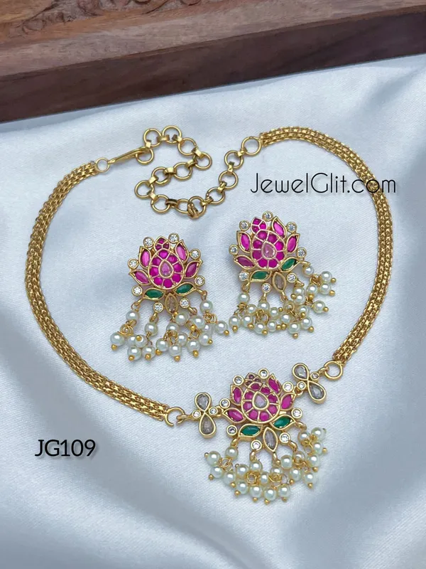 Pretty_Unique_Pearl_Lotus_Necklace_With_Earring