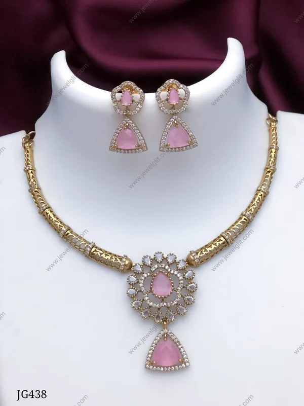 SPARKING_AD_STONE_NECKLACE