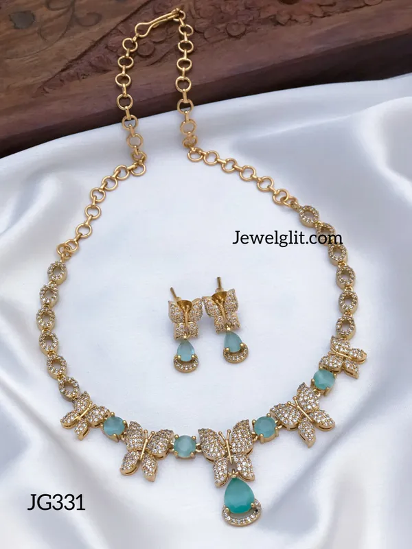 Sparkling_AD_Stone_ButterFly_Necklace_With_Earring.