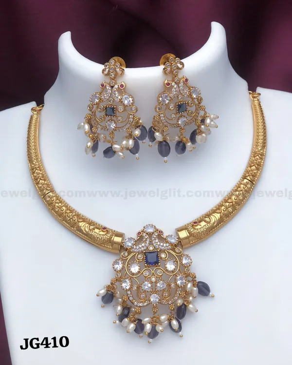 Sparkling_AD_Stone_Necklace_With_Earring