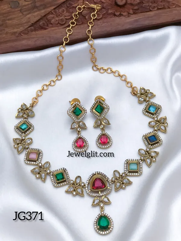 Sparkling_AD_Stone_Necklace_With_Earring