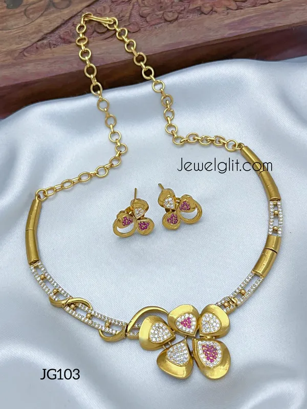 Sparkling_AD_Stone_Necklace_With_Earring.