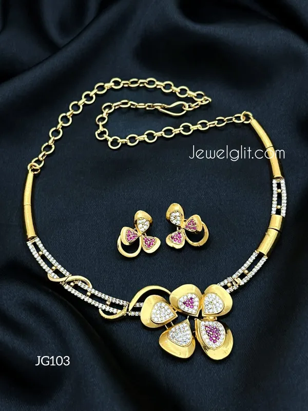 Sparkling_AD_Stone_Necklace_With_Earring.