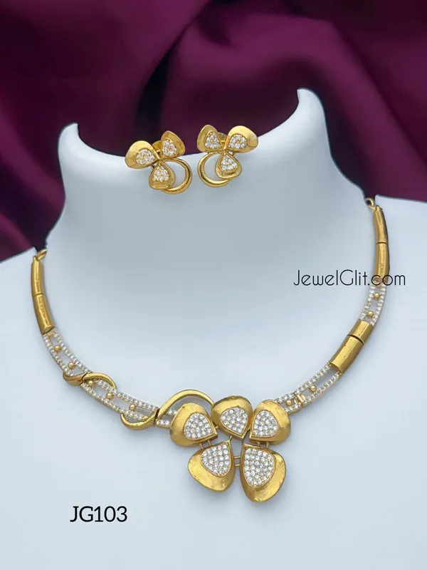 Sparkling_AD_Stone_Necklace_With_Earring.