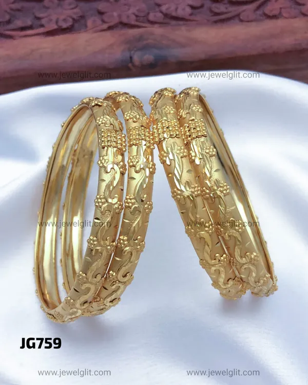 TRADITIONAL_FLORAL_DESIGN_FORMING_BANGLES_FOR_WOMEN_(Pack_of_4)