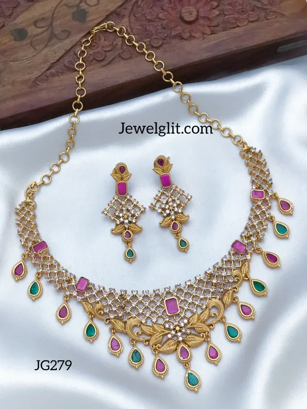 Traditional_AD_Stone_Necklace_With_Earring.