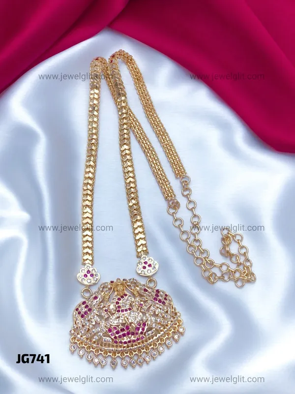 Traditional_Gold_Finish_Lakshmi_Temple_Pendant_Necklace_with_Ruby_&_White_Stones