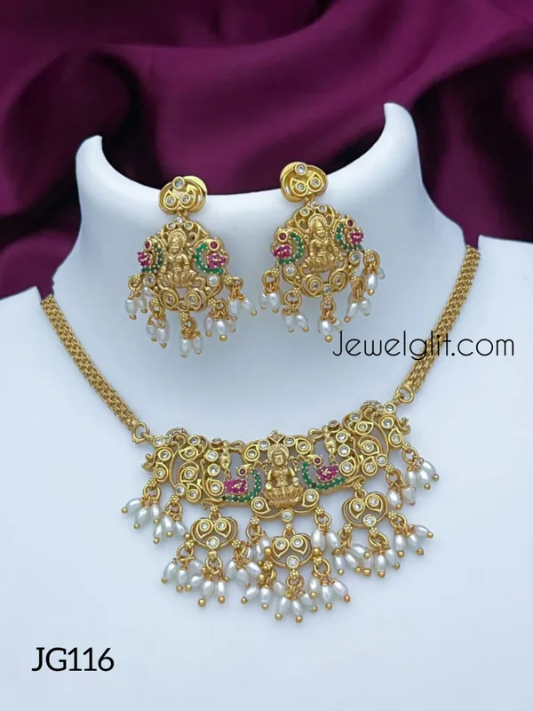 Traditional_Lakshmi_Pearl_Necklace_With_Earring.