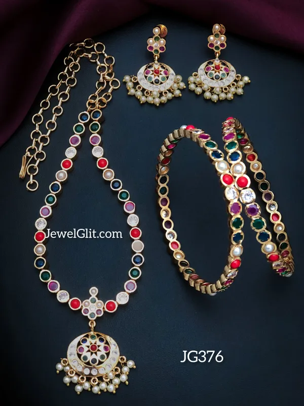 Traditional_Navarthna_Necklace_with_Bangle.