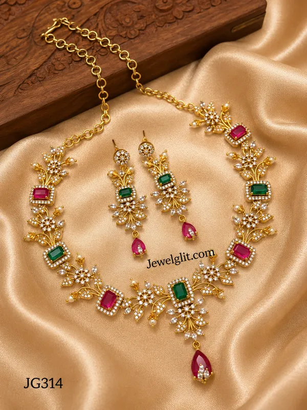 Sparkling_AD_Stone_Necklace_With_Earring.
