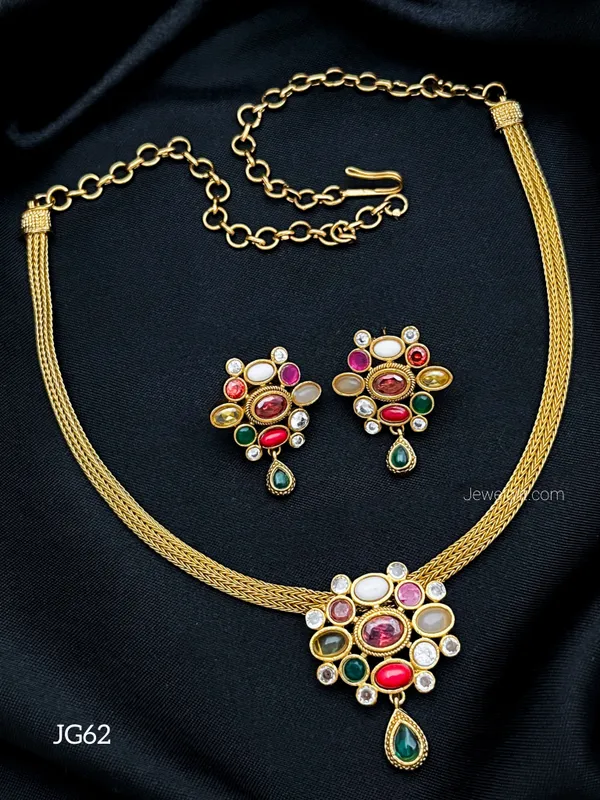 Multicolour_Matte_Finish_Navratna_Choker