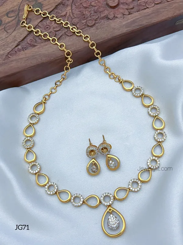 White_Colour_Matte_Finish_American_Diamond_Stone_Necklace_Set