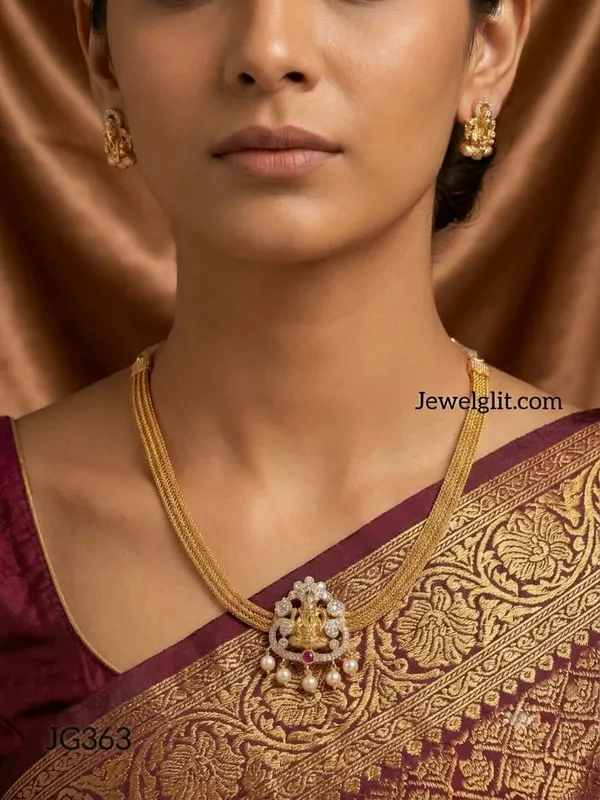 Pretty_Vinagar_Necklace_With_Earring.