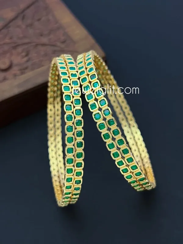 Classic_Finish_Slim_Box_Design_Bangle
