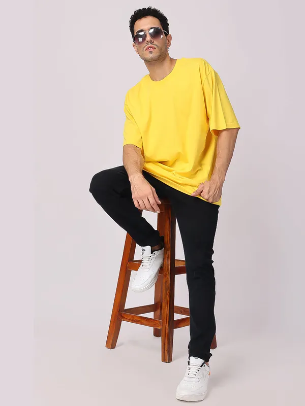 Urban_Legends_Men's_Stylish_Dropped_Shoulder_220_GSM_Oversized_Plain_Tee