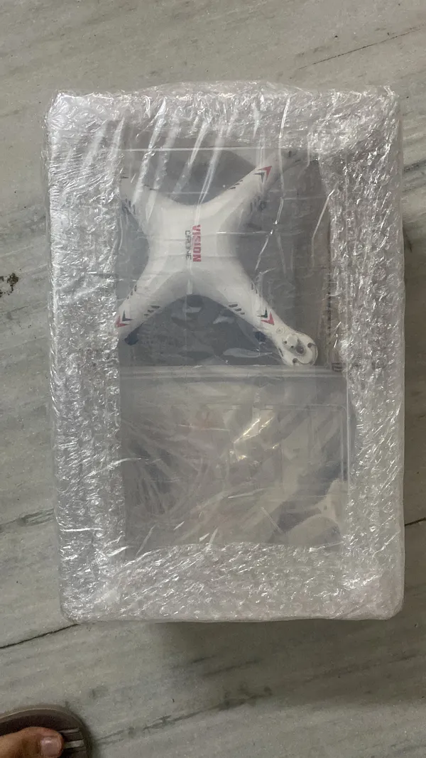 White_Hd_Camera_Drone_With_Flying_Distance_About_350-400_Meters