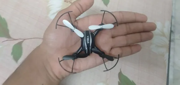 Spark_Fly_Multicolor_Drone