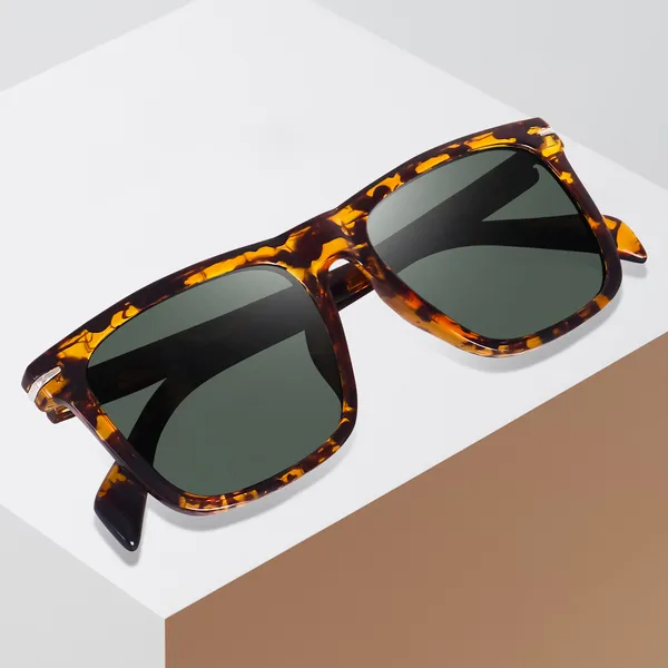 Demi_Brown_Large_Square_UV/UB_Protected_Unisex_Sunglasses_(53032DA)