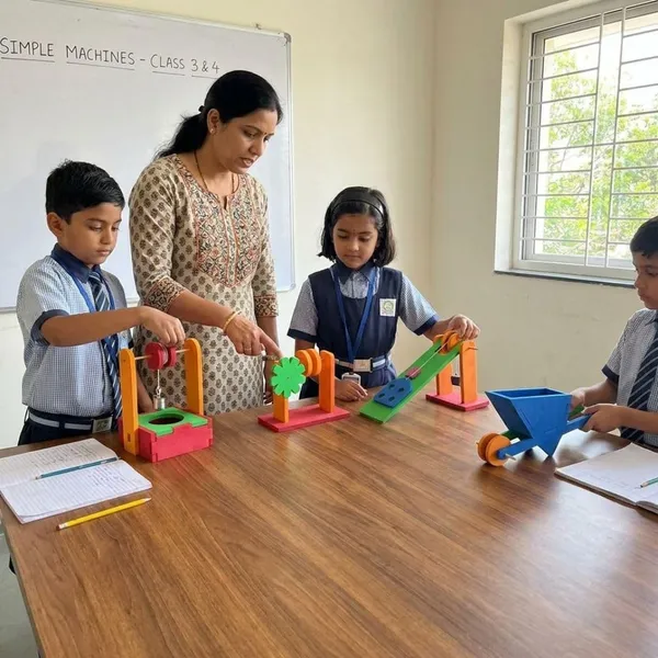 DIY_6-in-1_Simple_Machines_Science_Experiments_Project_Kit_for_Kids_STEM_Educational_Working_Model_with_Wheel_&_Axle,_Pulley,_Inclined_Plane,_Lever_Learning_Toy_for_School_Students