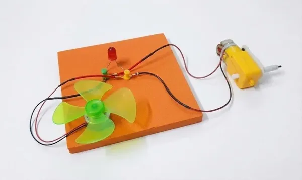 DIY_DC_Electric_Generator_Physics_Experiment_Kit,_Hand_Crank_Electricity_Generation_Working_Model,_STEM_Educational_Science_Activity_for_School_Students