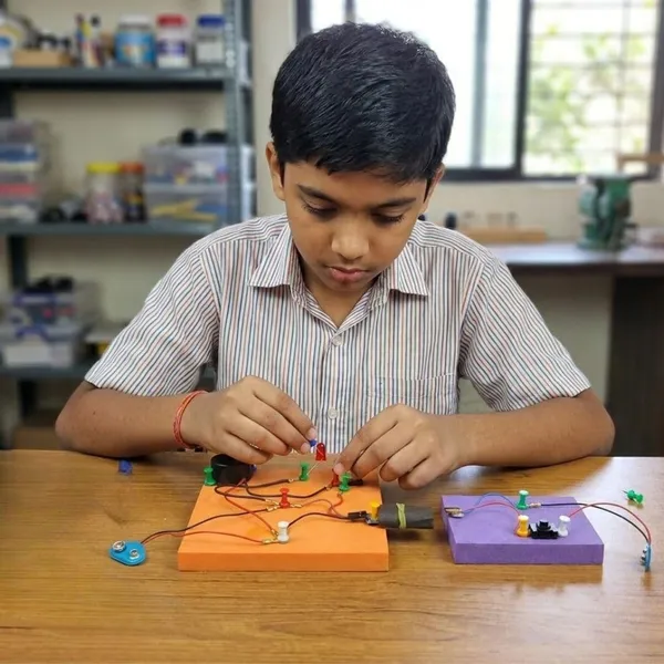 DIY_Laser_Security_Alarm_Science_Project_Working_Model_with_Laser_Sensor_and_Buzzer_Alarm_for_Class_12_Students_Physics_STEM_Educational_Learning_Experiment_Kit_School_Science_Exhibition
