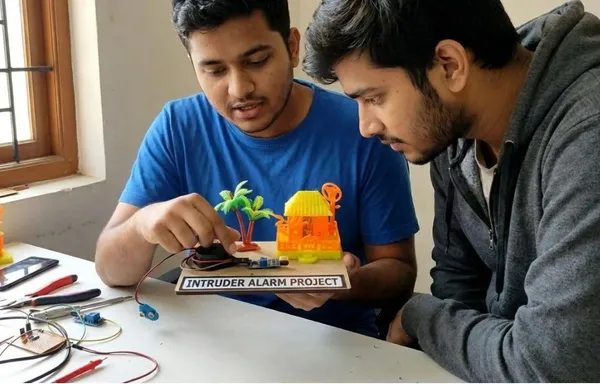 IR_Sensor_Intruder_Alarm_Security_System_Working_Model_Physics_Project_Experiment_Kit_Science_STEM_Learning_and_Education_for_Class_9,_12_School_Kids_and_Students