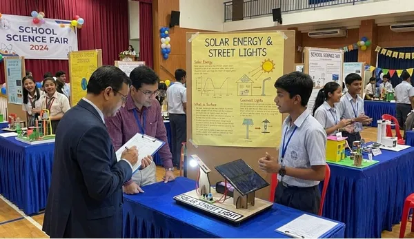 Readymade_Smart_Solar_Street_Light_Project_Working_Model_for_School_Students_and_Kids_Science_Exhibition_STEM_Educational_Physics_Learning_Experiment_Kit_Class_12