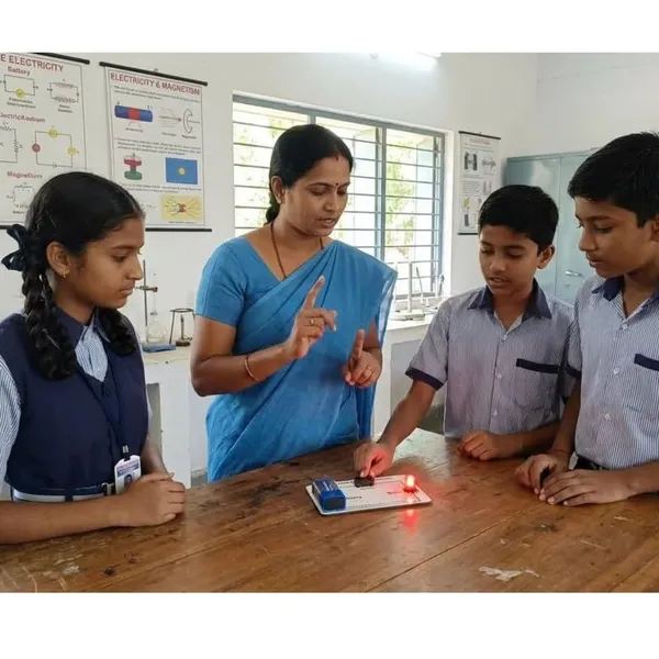 STEM_Learning_Simple_Electric_Circuit_Bulb_Science_Project_Working_Model_Kit_for_School_Kids