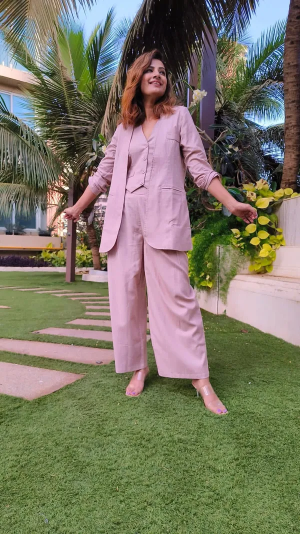 Baby_Pink_Cotton_Slub_Blazer_For_Women