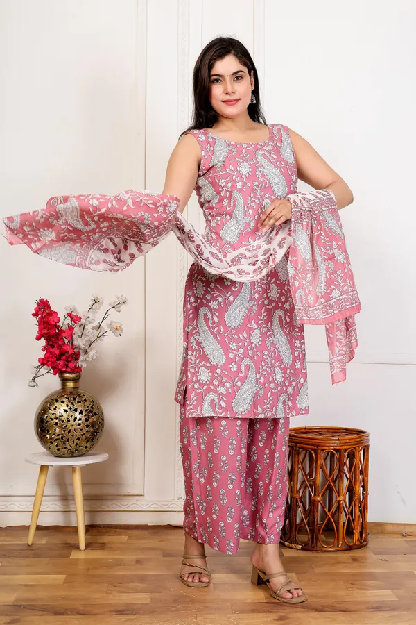 EGF_Women's_Pink_Printed_Kurti_Pant_Dupatta_Set