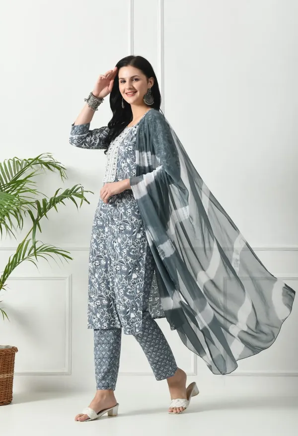 Grey_Cotton_Printed_Kurti_With_Pant_And_Dupatta_Set_For_Women