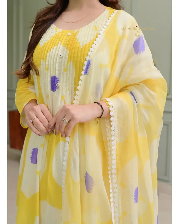 Yellow_Cotton_Printed_Kurti_With_Pant_And_Dupatta_Set_For_Women