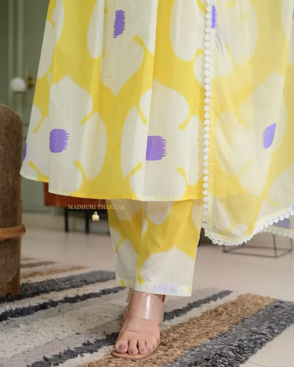 Yellow_Cotton_Printed_Kurti_With_Pant_And_Dupatta_Set_For_Women