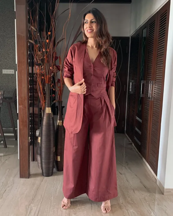 Maroon_Cotton_Slub_Blazer_For_Women
