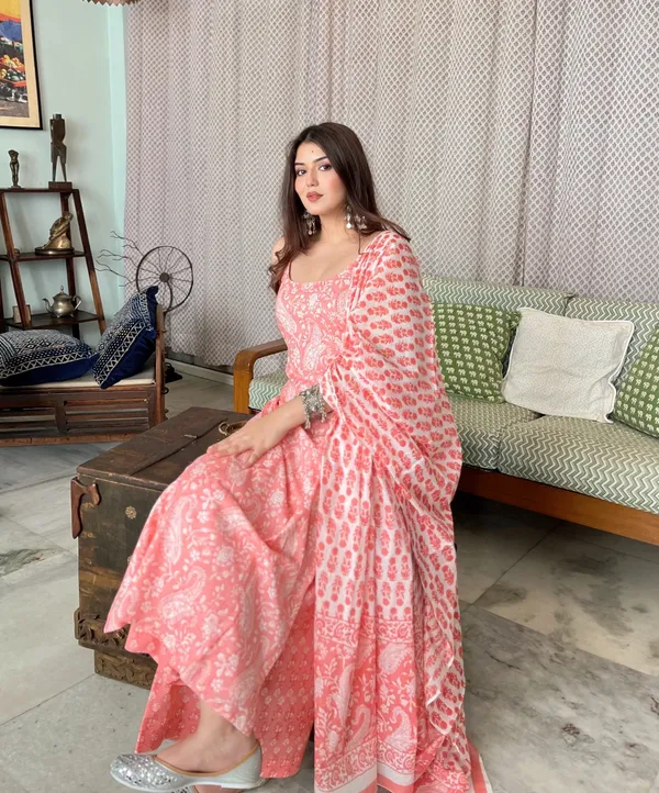 Peach_Cotton_A_Line_Sleeveless_Kurta_Palazzo_Dupatta_Set_For_Women